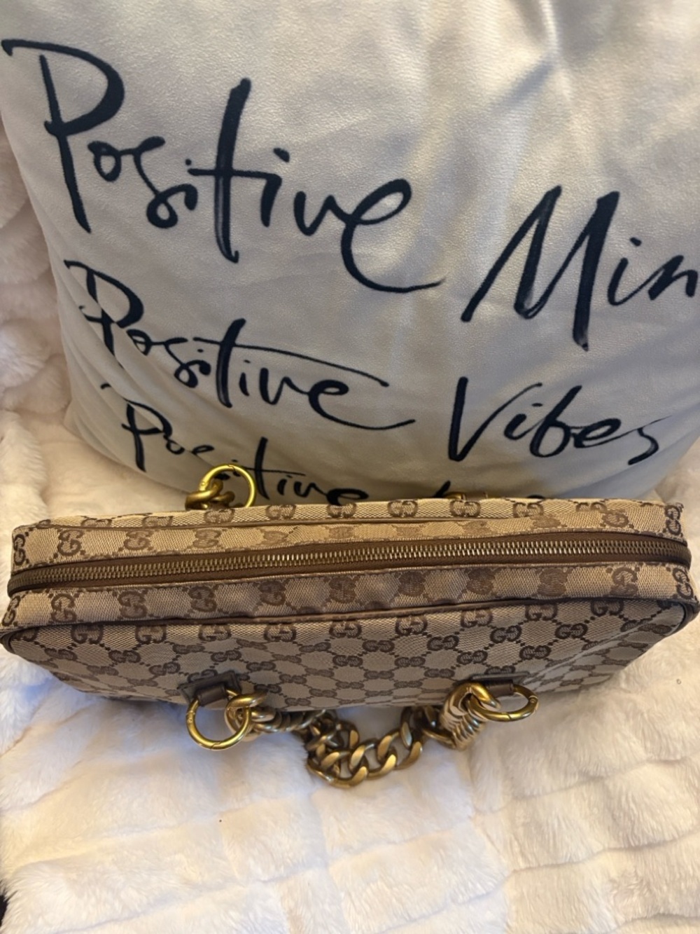 Vintage Gucci Beige GG Canvas Top-Handle Bag with Added Unbranded Gold Chains - Picture 4 of 13